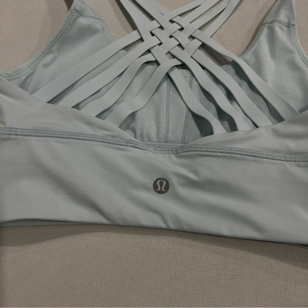 Lululemon Free To Be Moved Bra Sheer Blue Size 4 Athleisure Sporty
